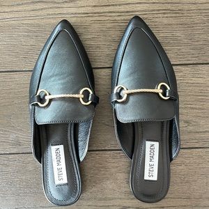 Steve Madden “FREEDOM” Black mule Size: 6 Women’s